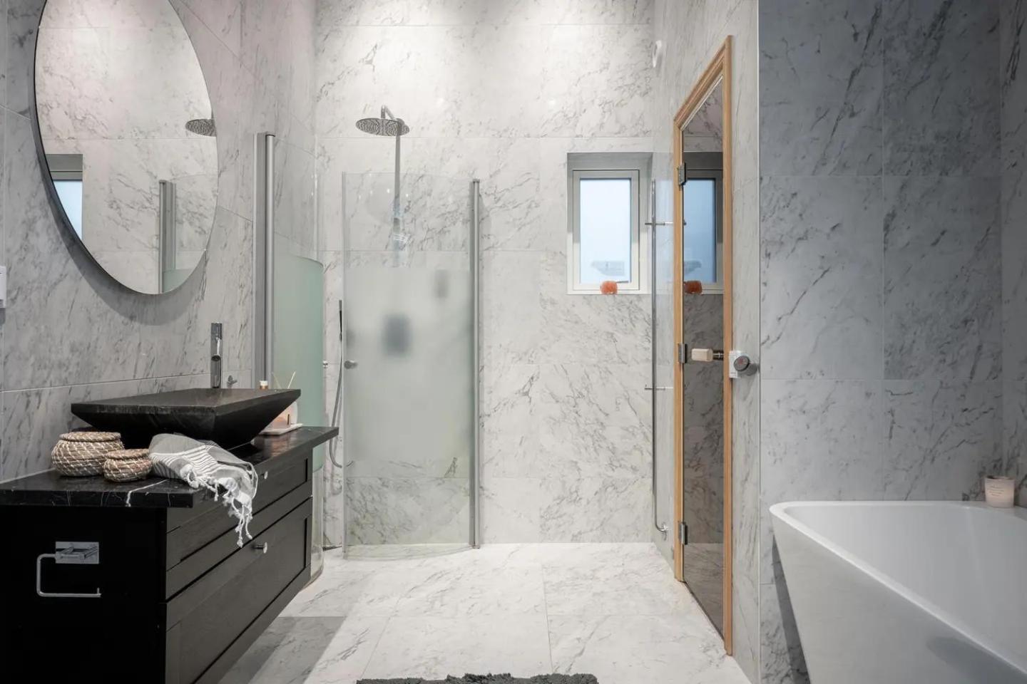 Modern Villa Close To Beach Trangsund エクステリア 写真